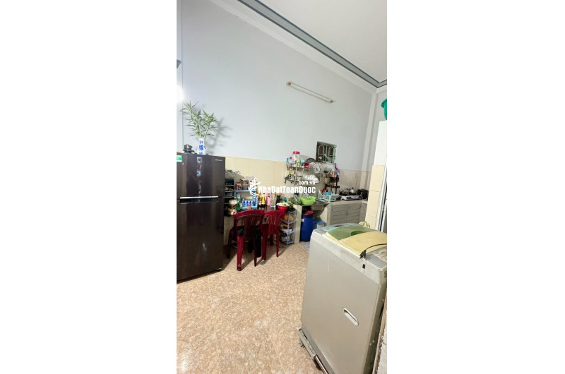 BÁN NHÀ 2 TẦNG MẶT TIỀN ĐƯỜNG PHẠM VĂN ĐỒNG - VĨNH HOÀ NHA TRANG 6TY2