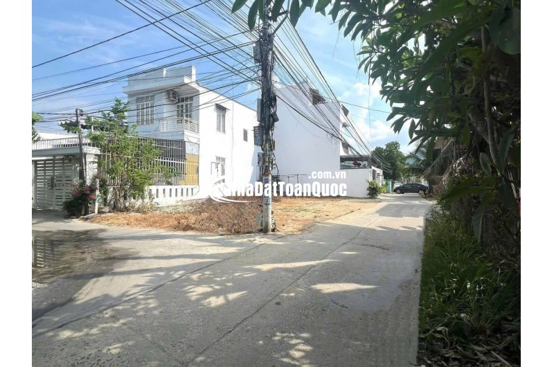 Bán lô góc tại xã Vĩnh Thạnh, Nha Trang . Giá : 2 tỷ 190 triệu