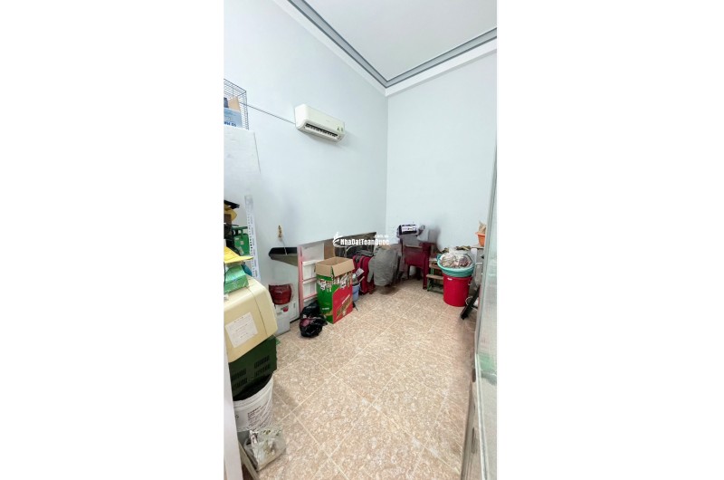 BÁN NHÀ 2 TẦNG MẶT TIỀN ĐƯỜNG PHẠM VĂN ĐỒNG - VĨNH HOÀ NHA TRANG 6TY2