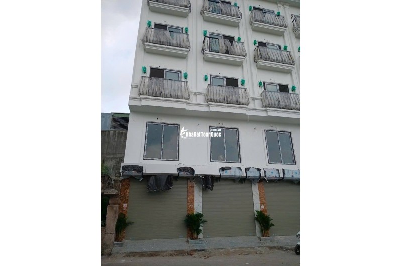 Đẹp thôi rồi các bác ơi !
5 căn Tứ hiệp - Thanh trì, đường 2 công ten nơ tránh
Đẹp ko tì vết , vew hồ điều hòa thoáng mát 4 mùa 
Giá : 6,8 tỷ 1