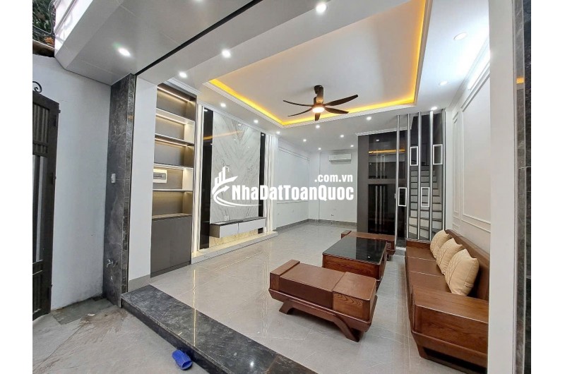 Chính chủ bán nhà 121 Thạch Bàn, Long Biên, Hà Nội.