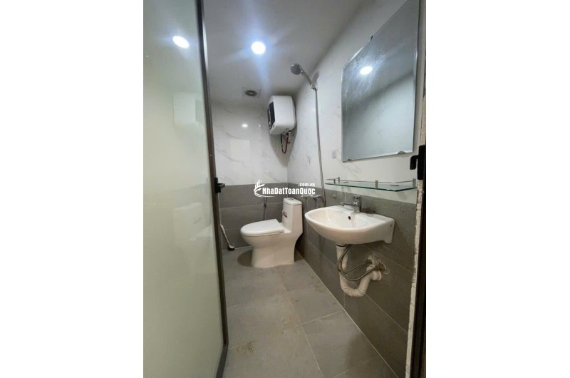 Bán Nhà Tâp Thể Ngõ 181 Nguyễn Trãi - 60m - 3 Ngủ - Giá 2,5 Tỷ