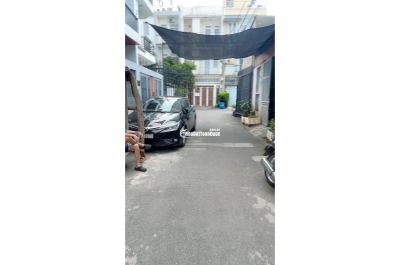 Bán nhà 3 tầng, 89m², 7.9 tỷ, Q.9, đường Đình Phong Phú