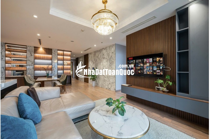 Ra gấp căn hộ 2PN Vinhomes Ba Son 8m2 giá 4.5ty