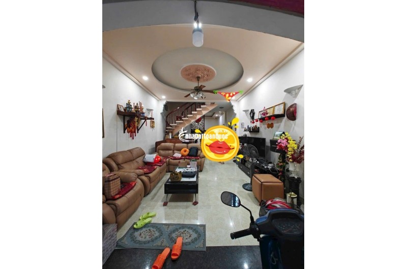 Bán nhà mặt phố Q.9, 77m², 7.4 tỷ, 3PN, sổ hồng