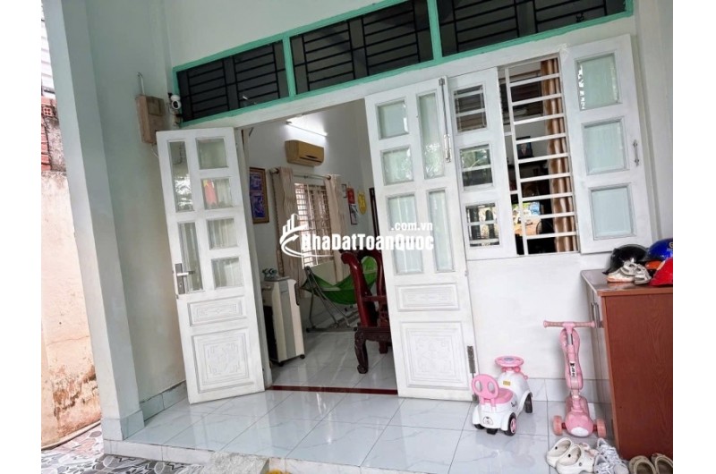 Bán nhà 130m², 2 tầng, 3PN, 2WC, Tân Phú, Thủ Đức - 4.4 tỷ