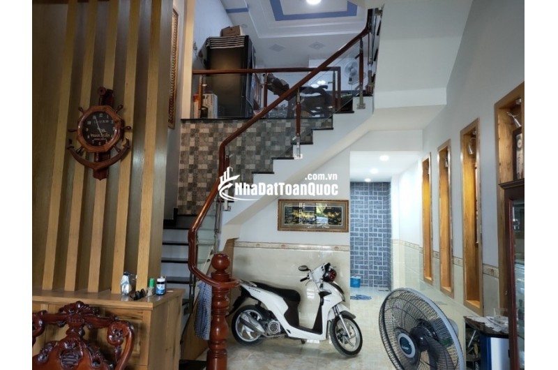 Bán nhà 4 tầng, 56m², 4PN, 5WC, 8.9 tỷ, Q.9, Đỗ Xuân Hợp