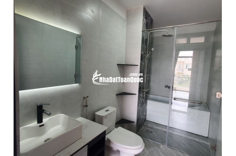 Bán nhà 82m², 3 tầng, 5PN, 5WC, Q.9, 7.15  tỷ, sổ hồng