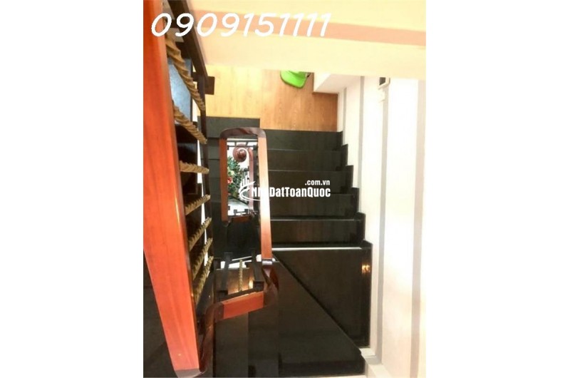 SIÊU PHẨM BIỆT THỰ MINI- 3 TẦNG
NGAY HUỲNH TẤN PHÁT, QUẬN 7- 130M2- CHỈ NHỈNH 6 TỶ