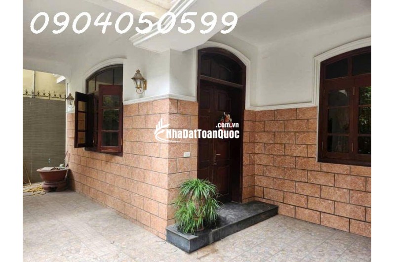 BIỆT THỰ SIÊU VIP - LÔ GÓC 3 MẶT THOÁNG - GARA Ô TÔ ĐỖ CỬA - 40M RA PHỐ - SỔ ĐẸP