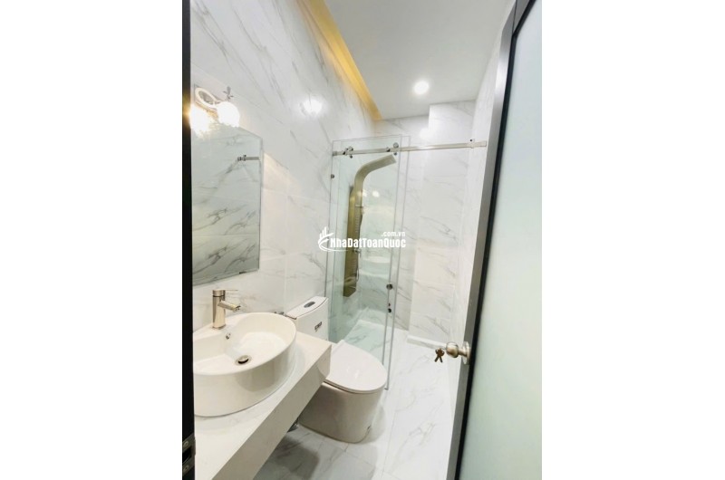 Bán nhà 60m², 4PN, 3WC, Linh Xuân, Thủ Đức, 5.2 tỷ, sổ hồng