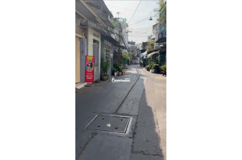 Nhà hẻm ô tô Quận 11, đối diện Đầm Sen. Diện tích 168m², thu nhập cho thuê 25 triệu/tháng. Sổ hồng riêng, giá nhỉnh 7 tỷ – thương lượng chính chủ.