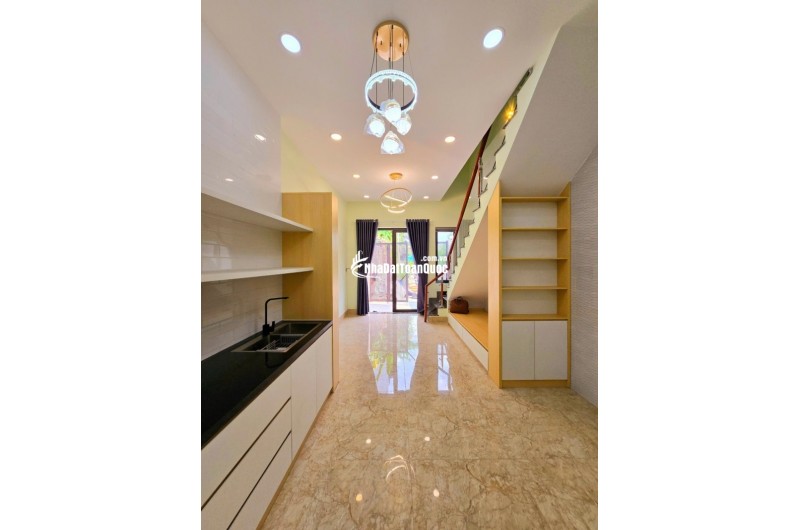 Bán nhà 66m2, 3 tầng, 4PN, 3WC, Q.9, 5,05 tỷ, sổ hồng