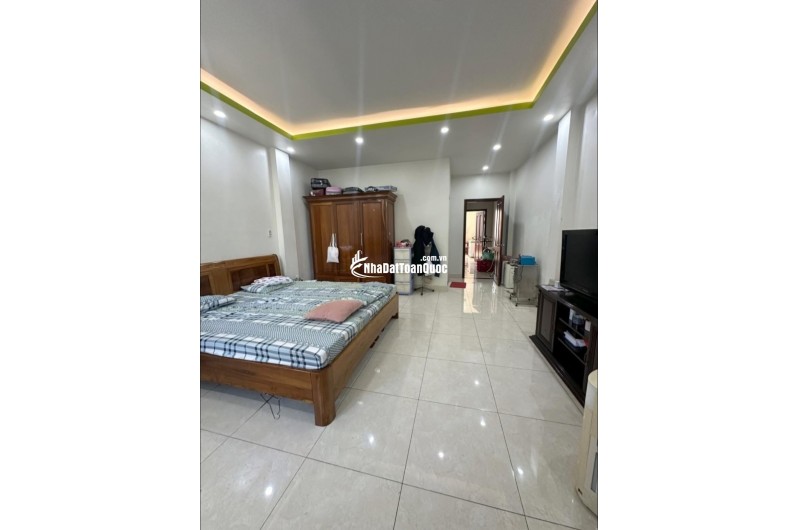 Bán nhà mặt phố Thủ Đức, 105m2, 4 tầng, 15.1 tỷ, sổ hồng