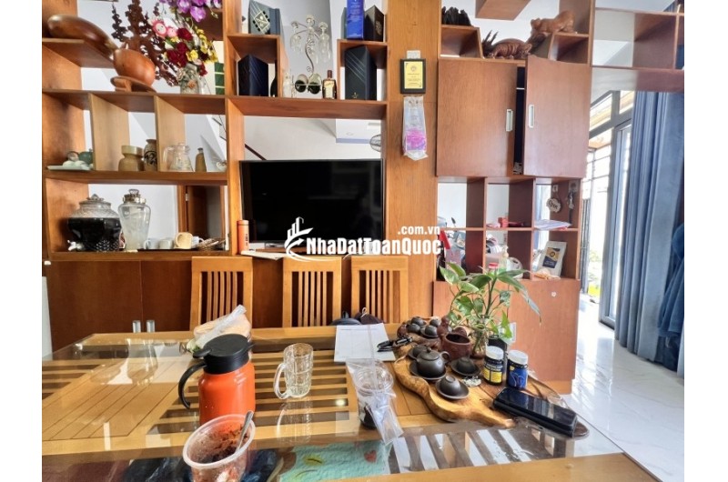 Bán nhà 60m², 4PN, 3WC, Linh Xuân, Thủ Đức, 5.2 tỷ, sổ hồng