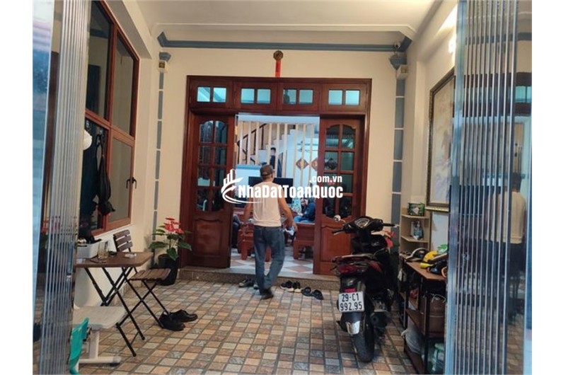 CẦN BÁN NHÀ PHỐ NGUYỄN SƠN,LONG BIÊN HÀ NỘI 20 TỈ
