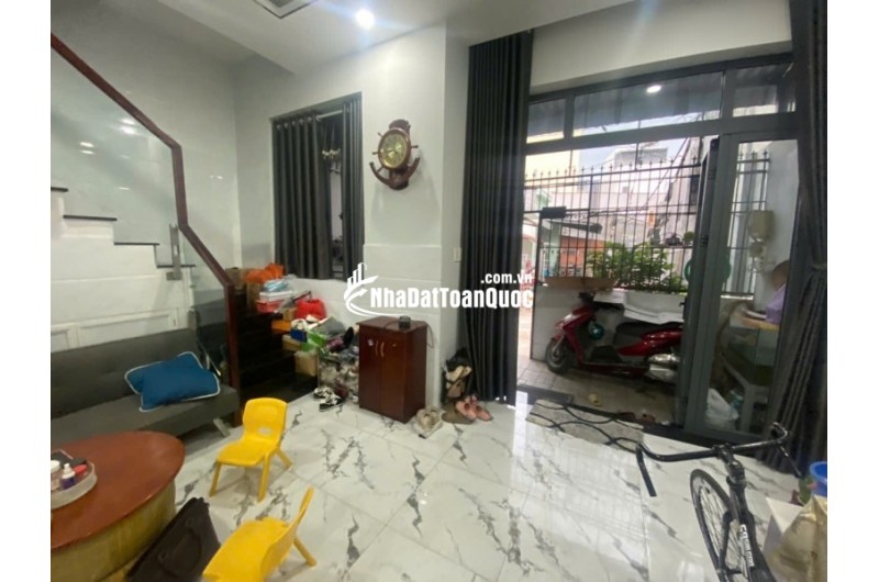 Bán nhà 74m2, 4PN, 3WC, Nguyễn Duy Trinh, Q.2, 6.15 tỷ, sổ hồng