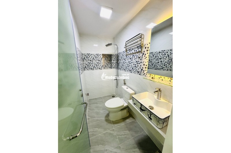 Bán nhà 5 tầng, 50m², 5PN, 6WC, 9.1 tỷ, Nguyễn Thượng Hiền, P.5, Bình Thạnh