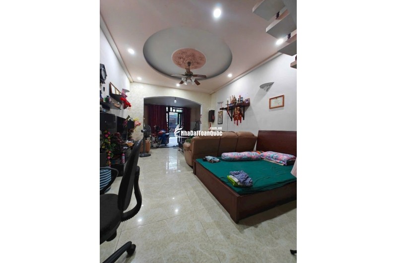 Bán nhà mặt phố Q.9, 77m², 7.4 tỷ, 3PN, sổ hồng