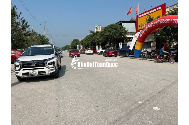 Cần tiền bán gấp lô đất 80m2 TĐC Hải Yến, cạnh TTTM VinCom thị xã Nghi Sơn, TH. Giá chỉ 2.4 Tỷ.