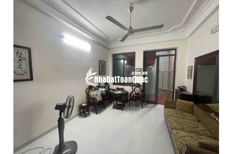 BÁN NHÀ MẶT HỒ LINH QUANG. ĐỐNG ĐA. 74M2 3 TẦNG GIÁ 23 TỶ- VỈA HÈ 2 BÊN KINH DOANH BẤT CHẤP.-  ÔTÔ TRÁNH -ĐOẠN ĐẸP NHẤT HỒ