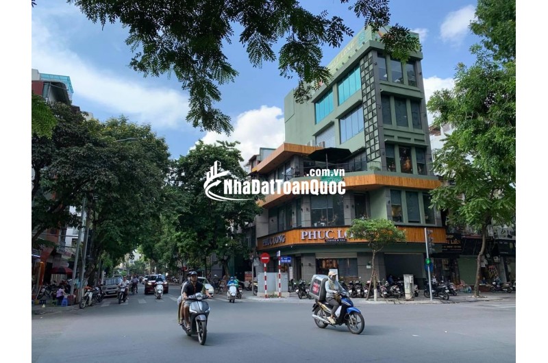 BÁN NHÀ MẶT PHỐ CẦU GIẤY MẶT TIỀN KHỦNG 15M, VỈA HÈ RỘNG, 67M CHÀO 26.9 TỶ