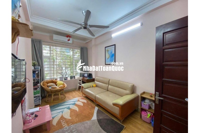 Bán Nhà 4 Tầng Văn Phú đẹp lung linh, Vị Trí Đẹp, Kinh Doanh Đỉnh, 
Ô tô đỗ cửa 46m2 giá chỉ 12,5Tỷ