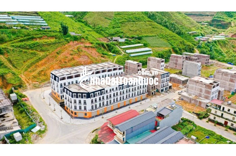 Bán căn liền kề xây sẵn 4 tầng đường T9 KĐT Tây Bắc - Sapa. Giá chỉ 5,8 tỷ cả nhà và đất