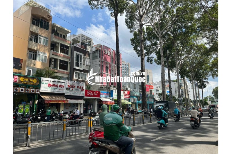 CHO THUÊ NHÀ NGUYÊN CĂN MẶT TIỀN 223 NGUYỄN THỊ MINH KHAI Q.1 - DT: 190M2- TRỆT- 5 LẦU.