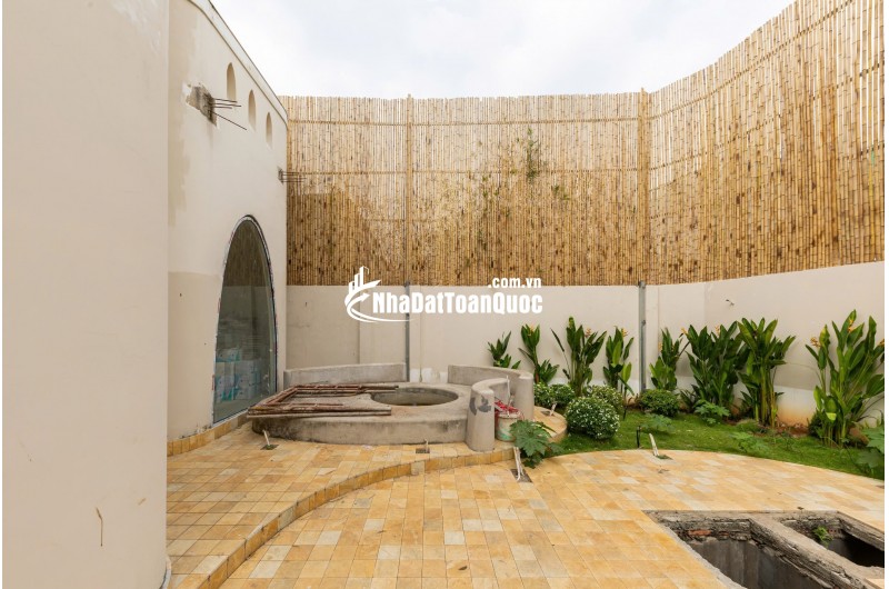CHÍNH CHỦ BÁN GẤP BIỆT THỰ PHONG CÁCH ĐỘC ĐÁO,THIẾT KẾ ẤN TƯỢNG VỚI DT:480m2.ĐẶNG VĂN BI TP.THỦ ĐỨC