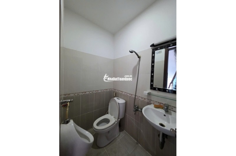 Bán nhà 55m2, 5PN, 5WC, 5.9 tỷ, Nguyễn Trung Nguyệt, Q.2