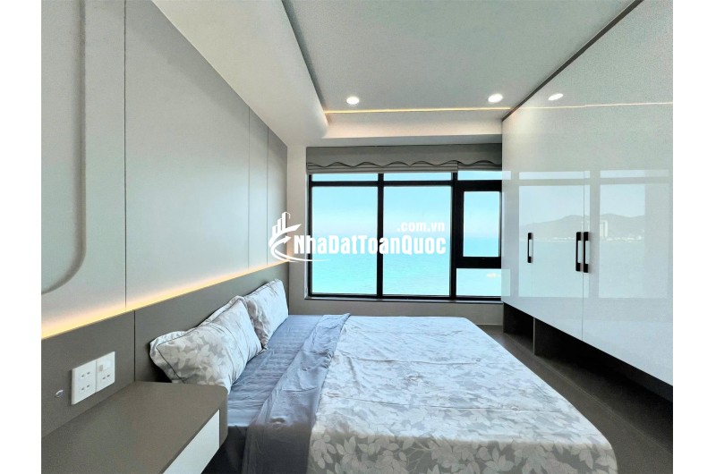 Bán nhanh căn view biển nội thất mới 100% hiện đại Mường Thanh Viễn Triều