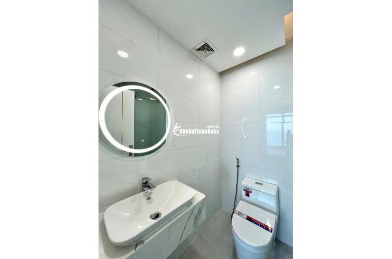 Bán nhanh căn view biển nội thất mới 100% hiện đại Mường Thanh Viễn Triều