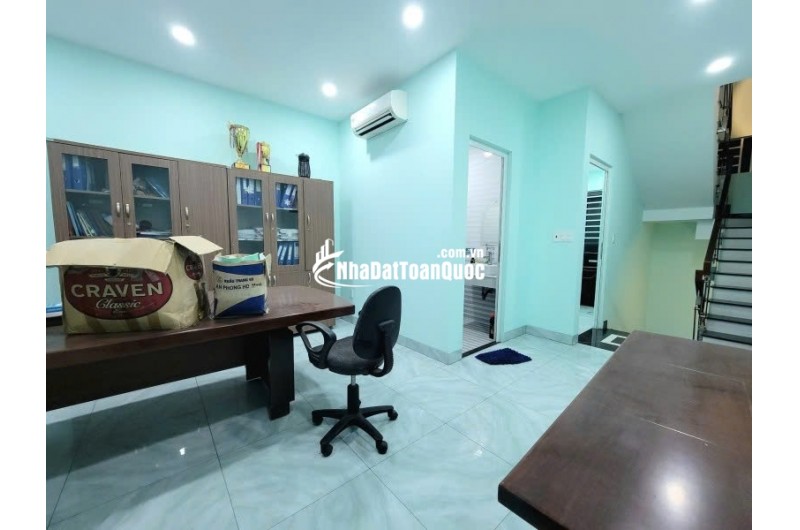 Bán nhà 80m2, 4PN, 5WC, Quốc Lộ 13, Hiệp Bình Phước, Thủ Đức - 5.7 tỷ