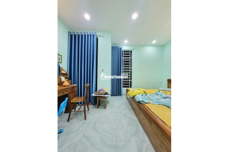 Bán nhà 80m2, 4PN, 5WC, Quốc Lộ 13, Hiệp Bình Phước, Thủ Đức - 5.7 tỷ
