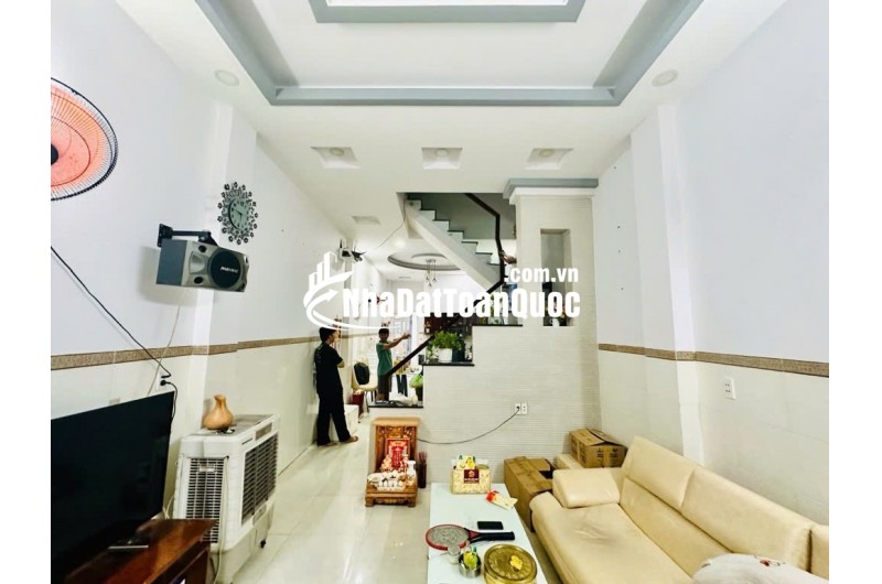 Nhà đẹp kiên cố - Ngay Hiệp Thành City - Hẻm xe hơi Trần Thị Hè - 4x17m - 3 tầng - 4.75 tỷ