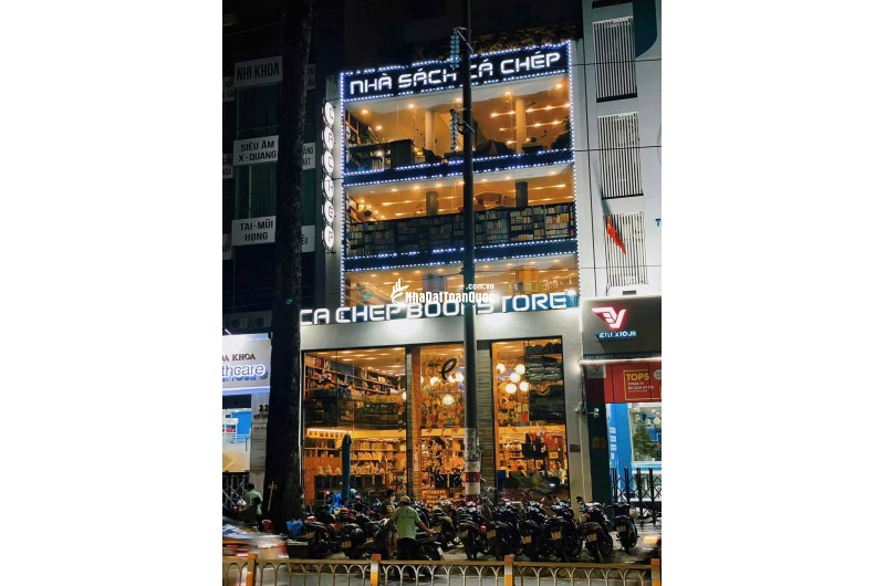 CHO THUÊ NHÀ NGUYÊN CĂN MẶT TIỀN 223 NGUYỄN THỊ MINH KHAI Q.1 - DT: 190M2- TRỆT- 5 LẦU.