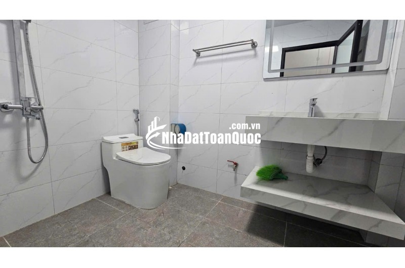 LÔ GÓC TRUNG TÂM VĂN QUÁN, NGÕ RỘNG VF3 ĐỖ CỬA, Ô CHỜ THANG MÁY MINI, NHỈNH 7 TỶ
