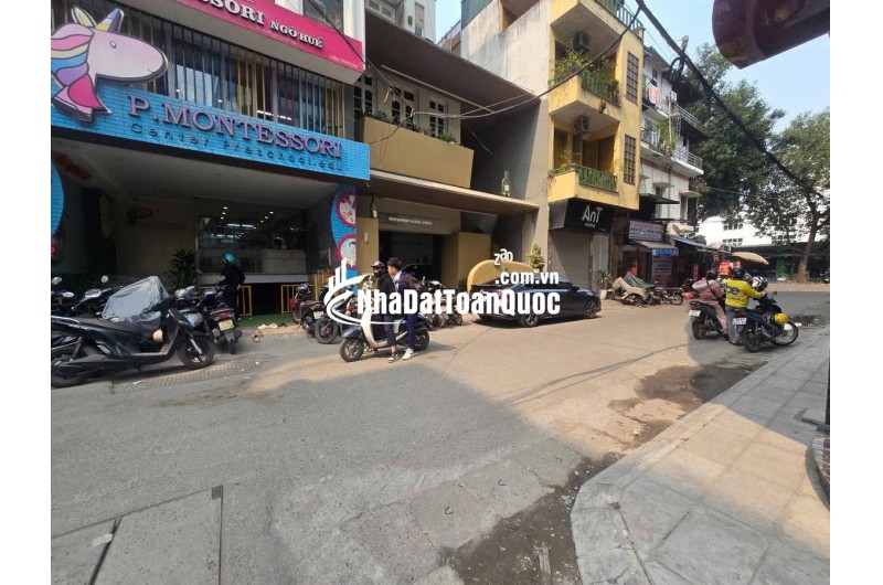 BÁN NHÀ MẶT PHỐ HUẾ, HAI BÀ TRƯNG. 132M2 MT 8M GIÁ 56 TỶ- MẢNH ĐẤT VÀNG GIỮA PHỐ CỔ CÒN SÓT LẠI- NGÕ TO NHƯ PHỐ Ô TÔ TRÁNH NHAU- KINH DOANH ÁC LIỆT -