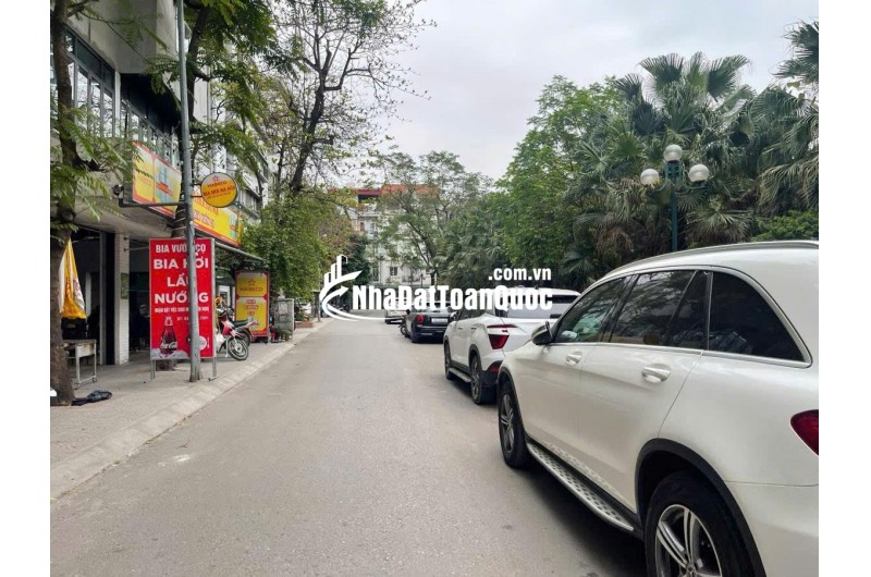 Bán Nhà Phố Hoàng Cầu - 45m x 7 Tầng Thang Máy - Ô Tô Đỗ Cửa - Giá 15,3 tỷ