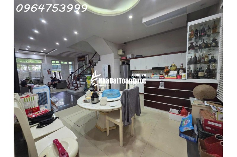 SIÊU VIP – BIỆT THỰ SÂN VƯỜN, Ở SƯỚNG GIỮA LÒNG THỦ ĐÔ
Diện tích thực tế 150m²  Mặt tiền 7.8m  Khu Cán bộ Trung ương