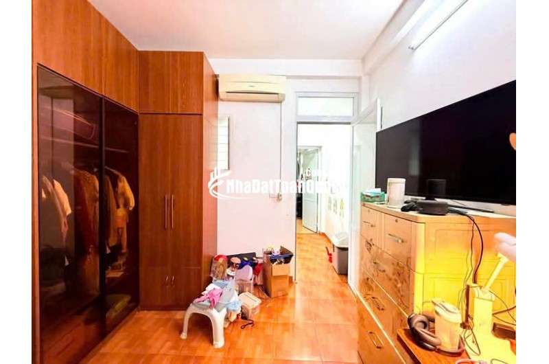 Chính chủ cần bán gấp nhà Hoàng Văn Thái 50m giá 13 tỷ khu phân lô quân đội , ô tô tránh