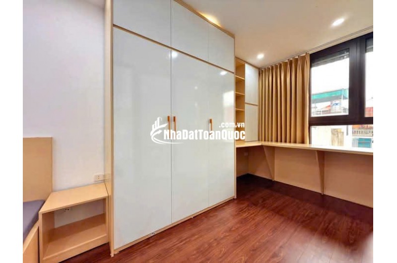 bán gấp tòa nhà dòng tiền 60m giá 13 tỷ tại hoàng văn thái thanh xuân