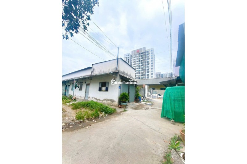 GIÁ HƠN 4 TỶ - ĐẤT TẶNG DÃY TRỌ GẦN CHUNG CƯ PICITY QUẬN 12 – DIỆN TÍCH KHỦNG – HẺM XE TẢI