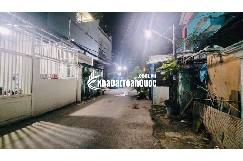 Bán nhà 80m2, 4PN, 5WC, Quốc Lộ 13, Hiệp Bình Phước, Thủ Đức - 5.7 tỷ