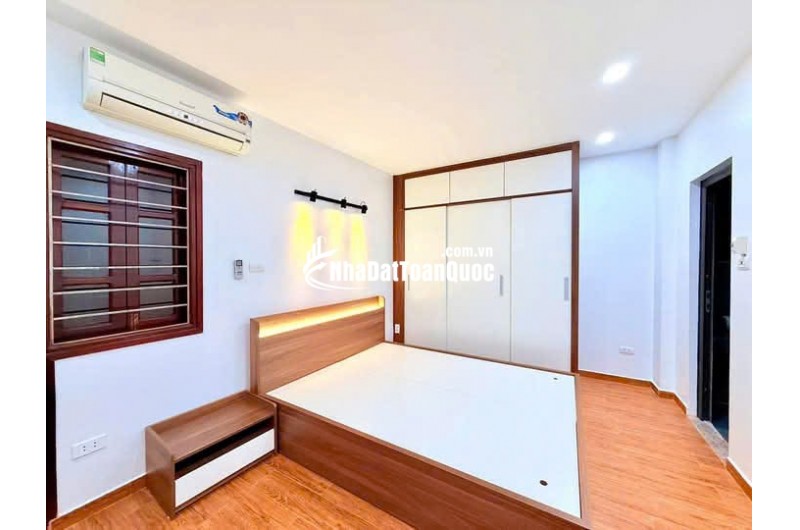 Bán dòng tiền 54m giá 9 tỷ 9 phòng cho thuê ô tô tại Hoàng Đạo Thành Thanh Xuân