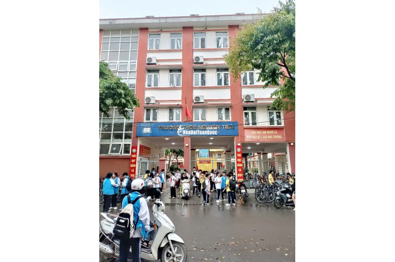 VÍP Lô góc Bà Triệu,Hà Đông,Dt 35m,4 tầng, giá 6 tỷ. Gần Ôtô, kinh doanh