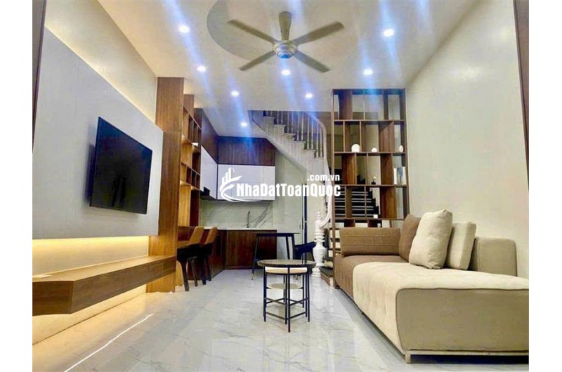 VÍP Lô góc Bà Triệu,Hà Đông,Dt 35m,4 tầng, giá 6 tỷ. Gần Ôtô, kinh doanh
