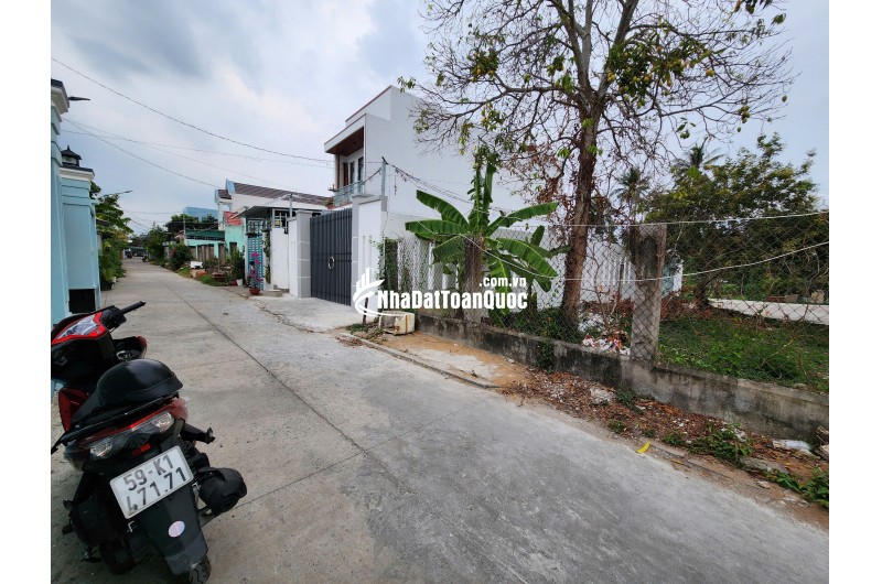 Bán đất Phường 6 Lê Thị Hồng Gấm vô 100m 4x20m Thổ cư Giá 1.6 tỷ Gần Chợ Vòng Nhỏ