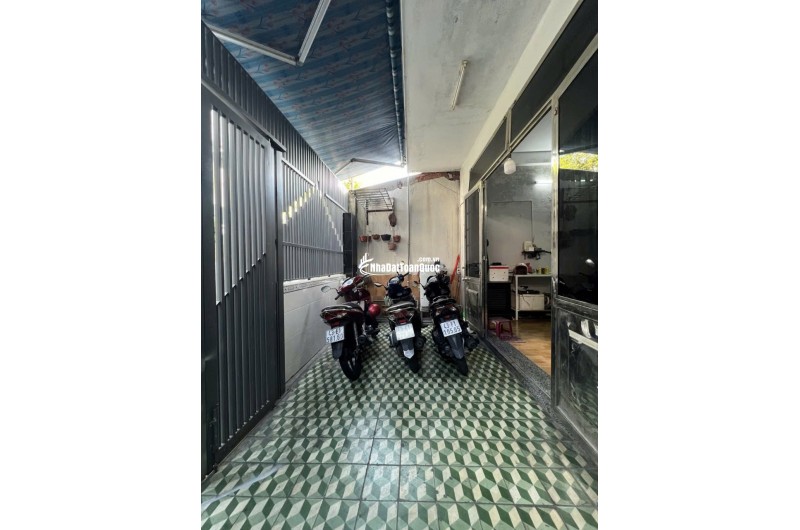 RẺ HIẾM CÓ - Nhà 2 tầng Nguyễn Trung Trực, dt 106m2, ngang 6m, sát mặt tiền, chỉ 3,85 tỷ TLCC